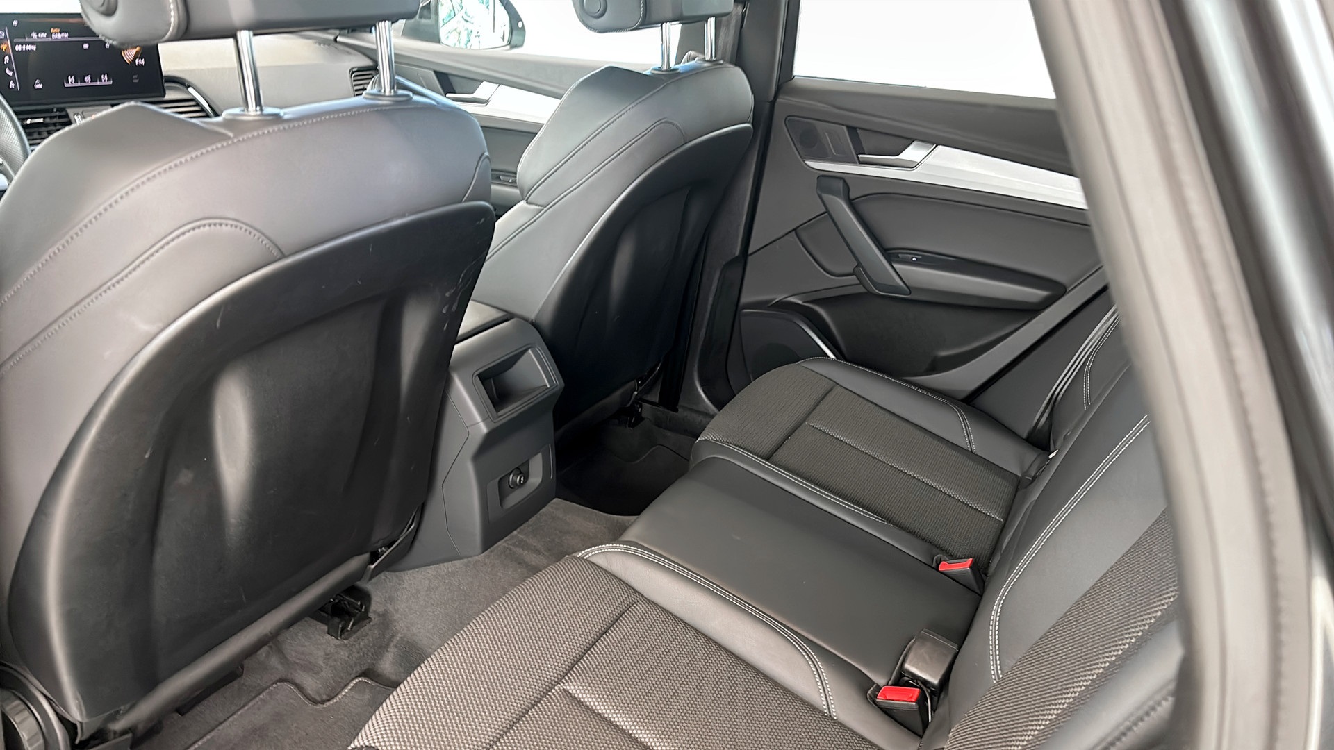 Audi Q5 Sportback YRA52E