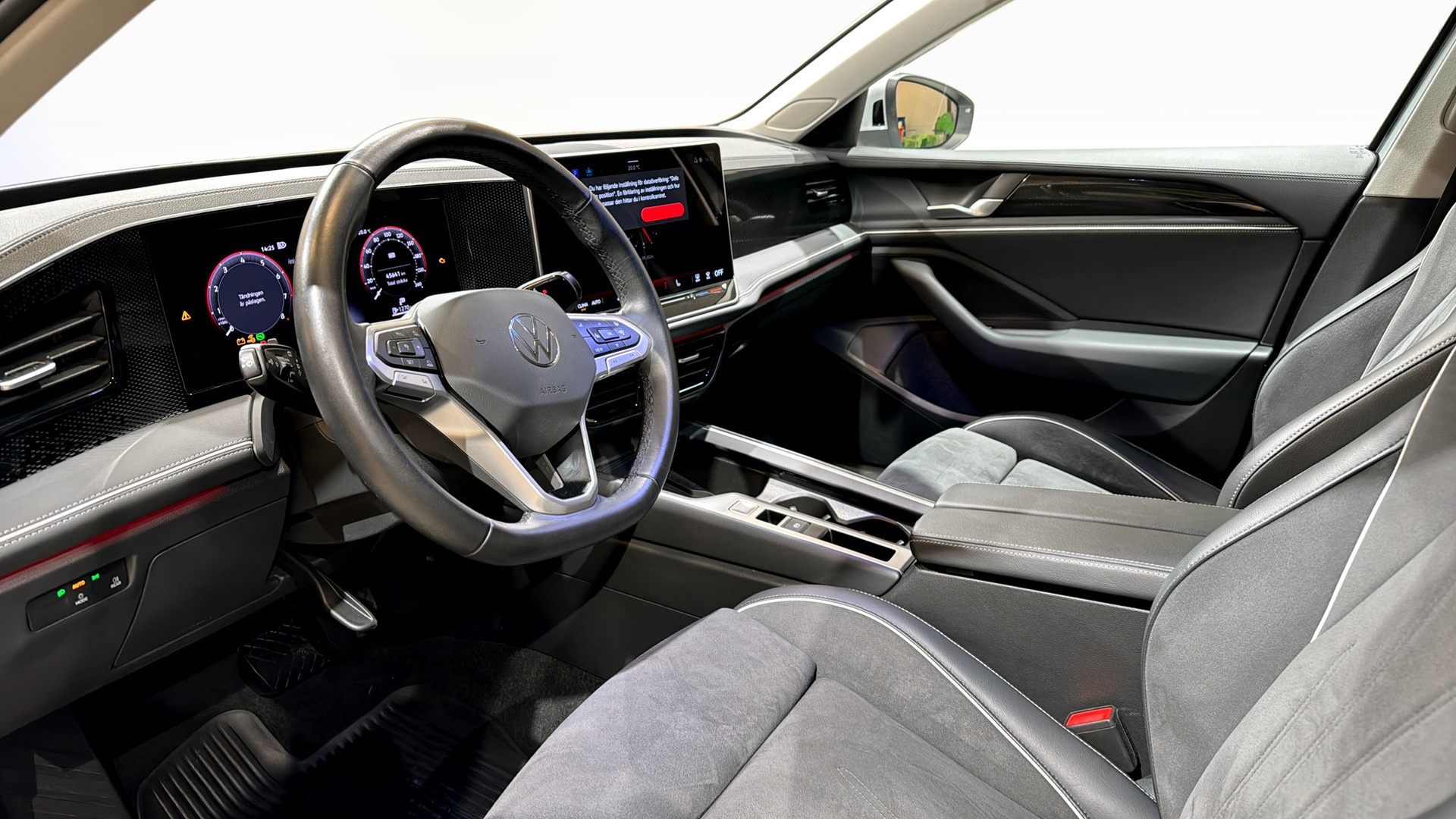 Volkswagen Passat YRA82W