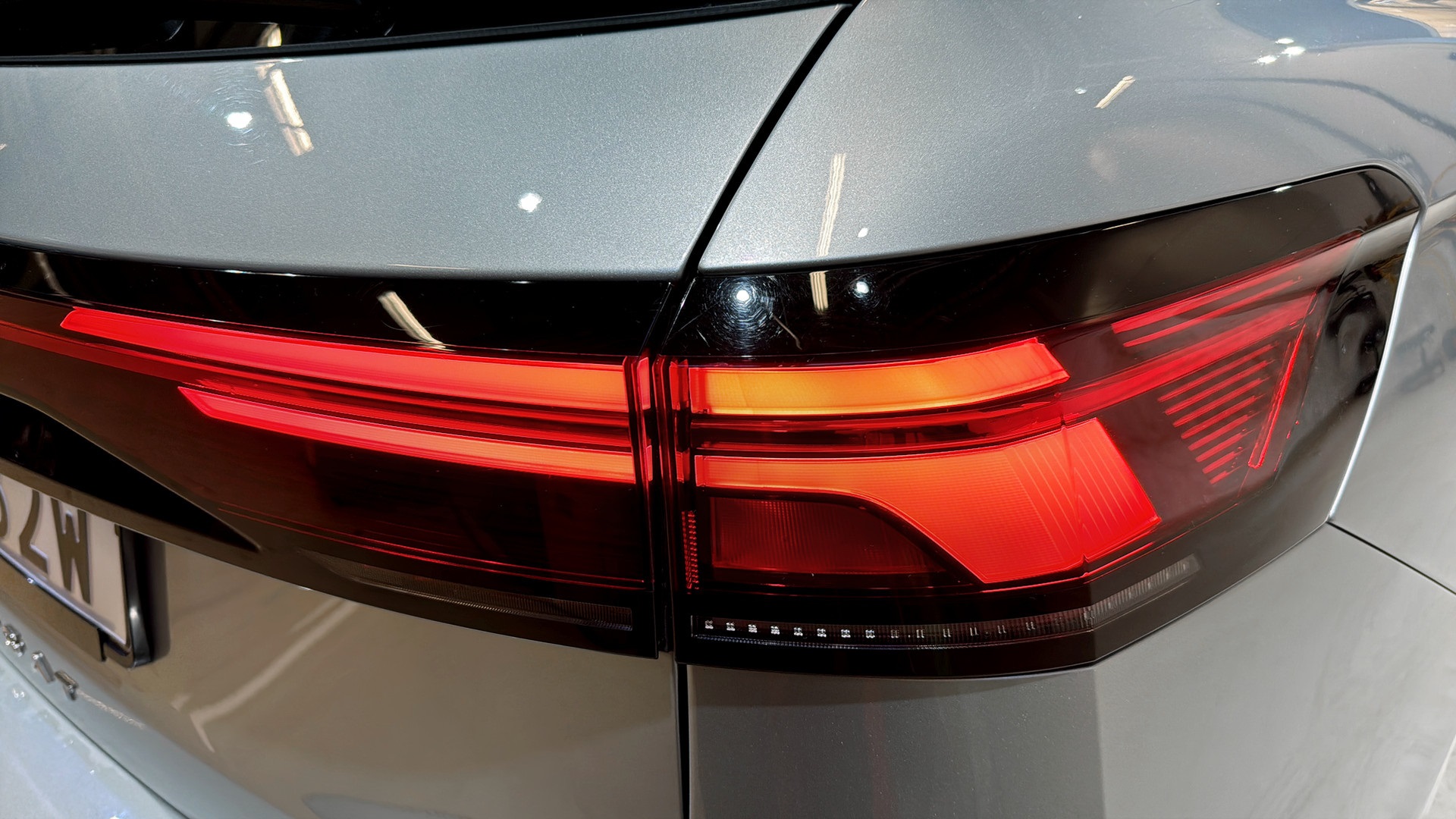 Volkswagen Passat YRA82W