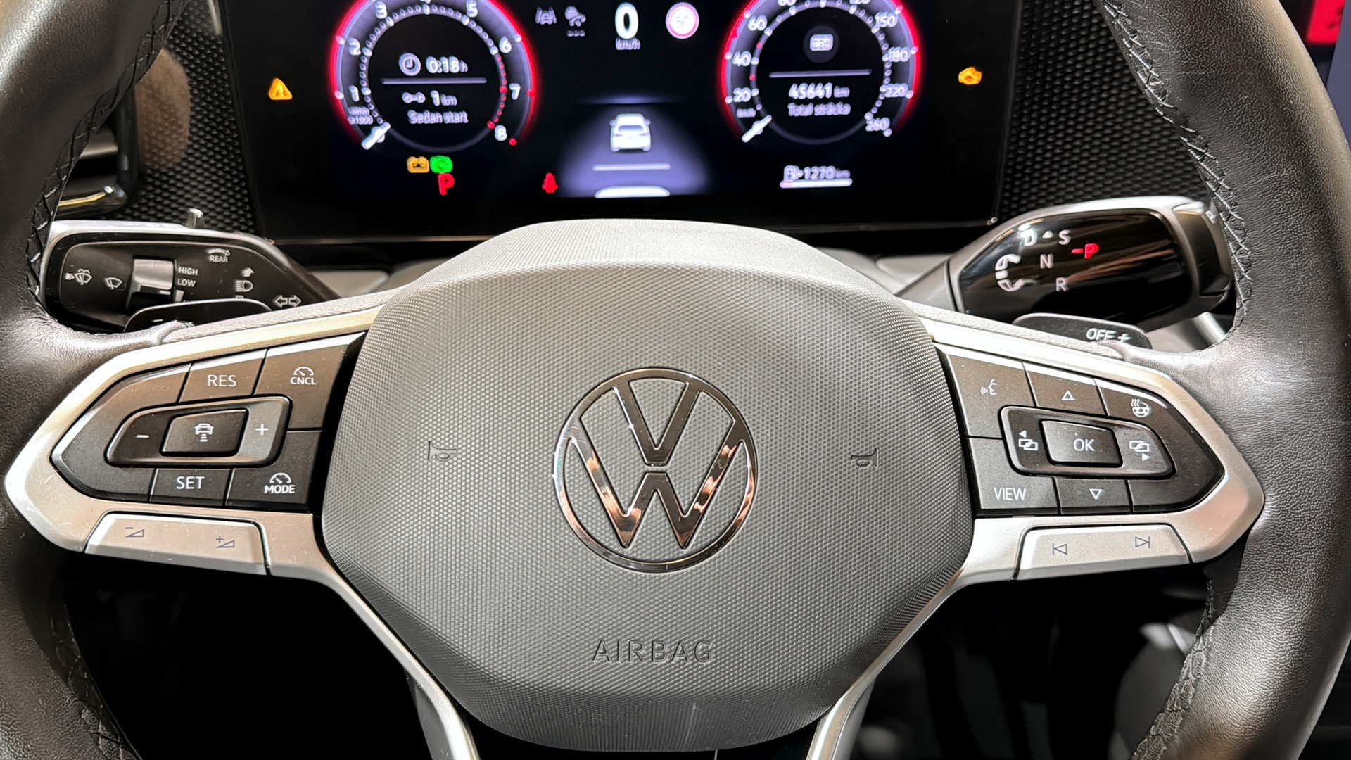 Volkswagen Passat YRA82W