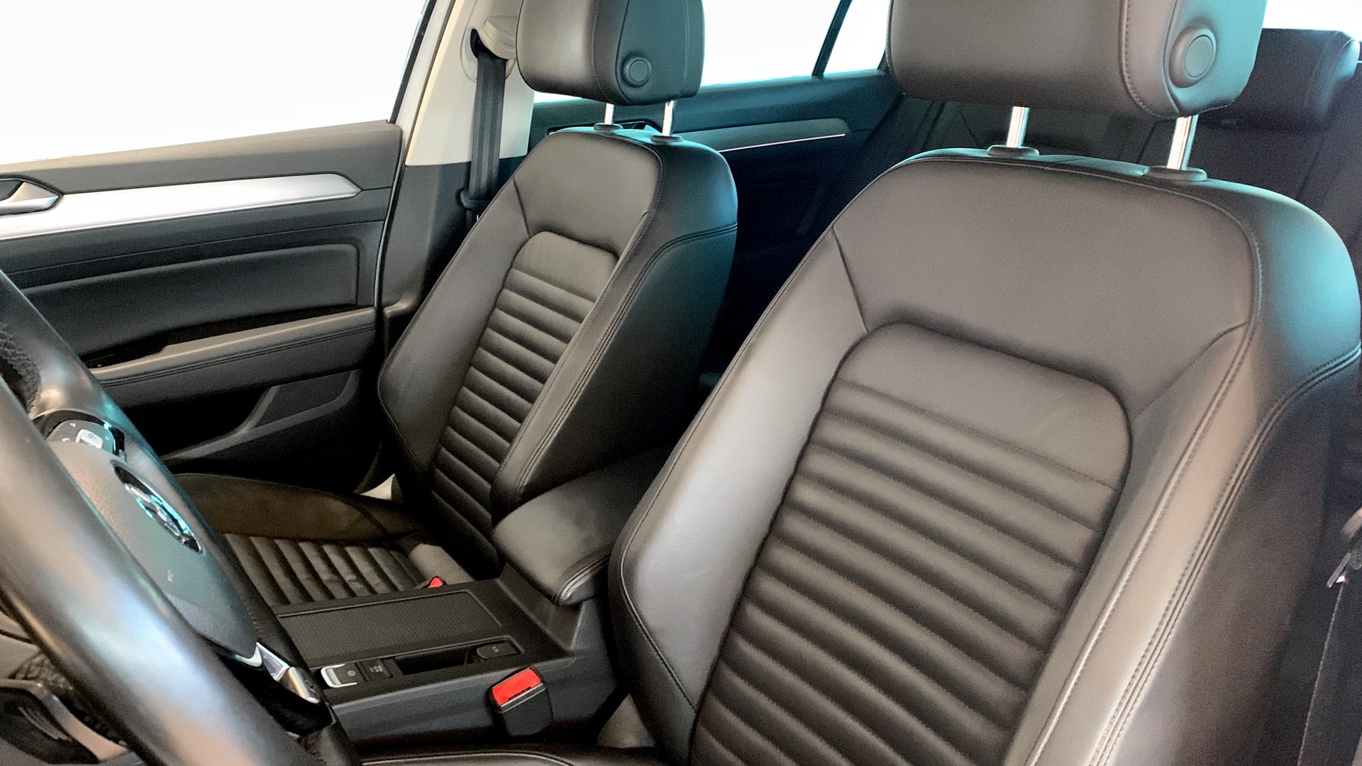 Volkswagen Passat Sportscombi YRB643