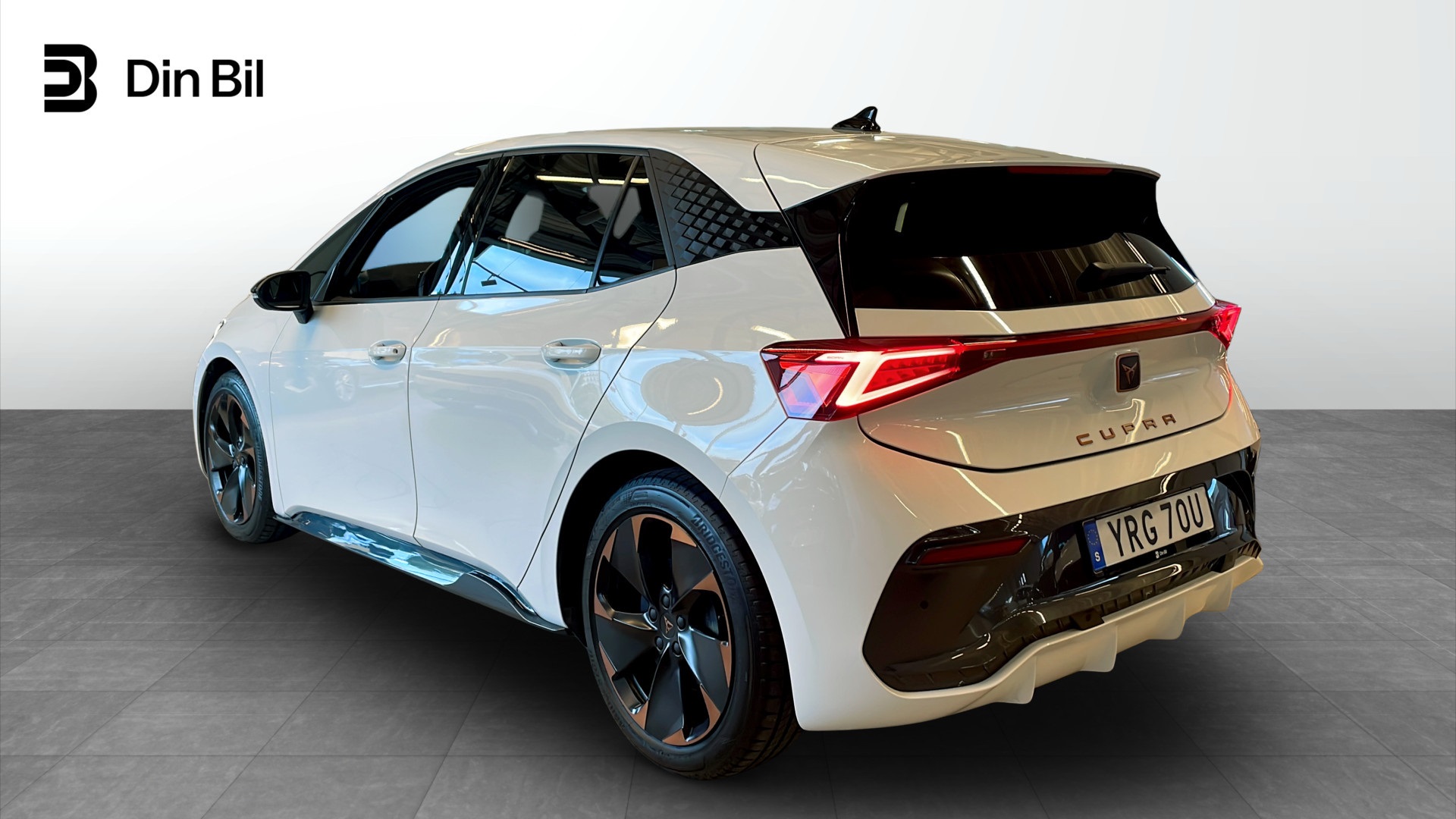 CUPRA Born YRG70U