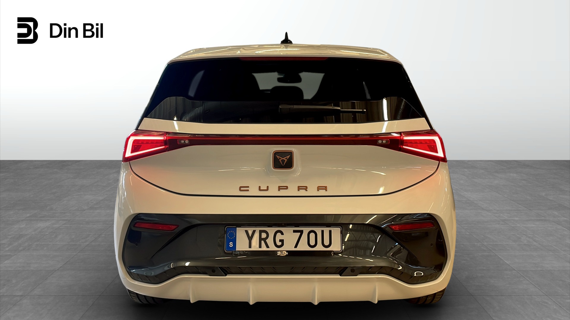 CUPRA Born YRG70U