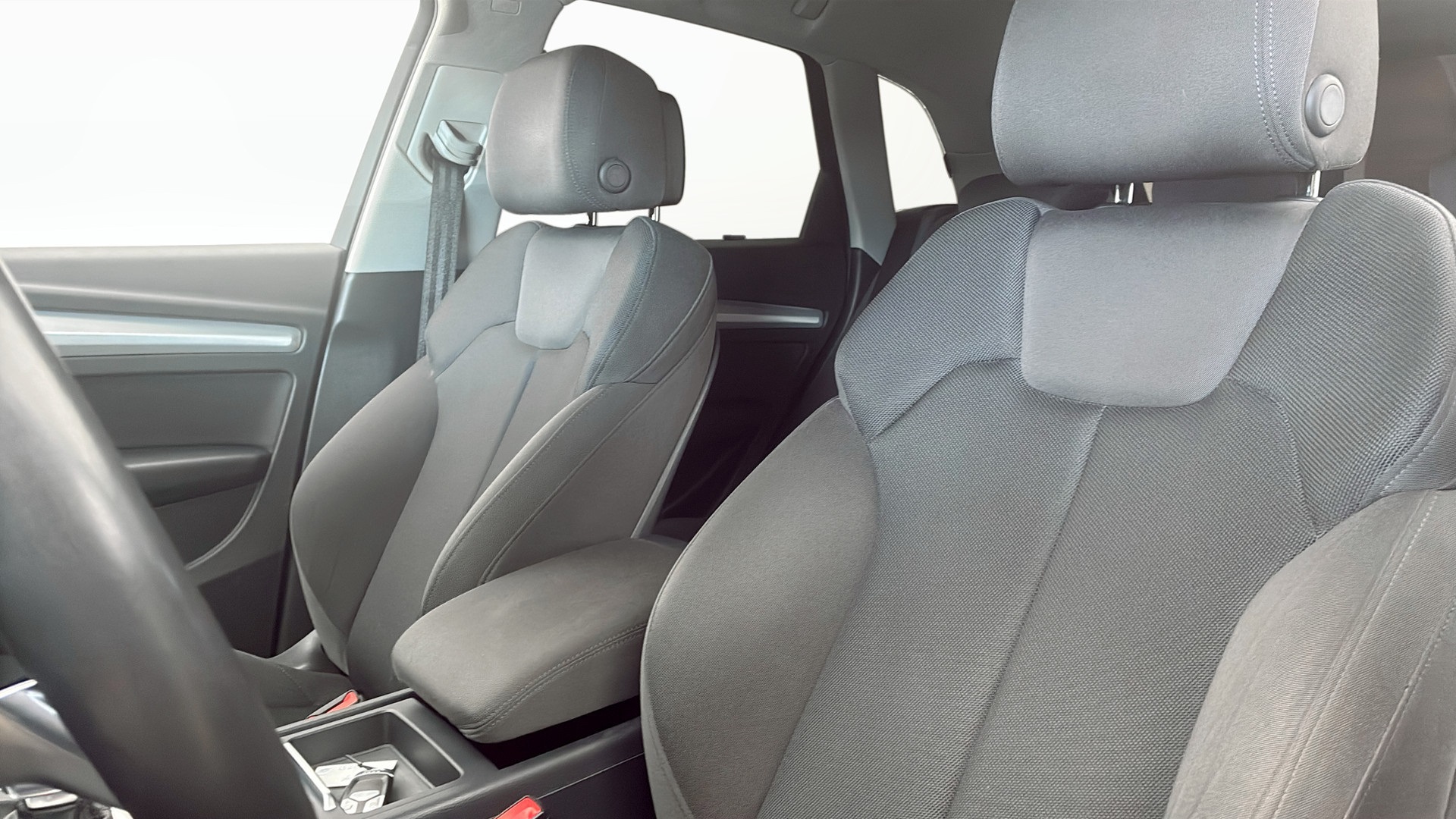 Audi Q5 YRL576
