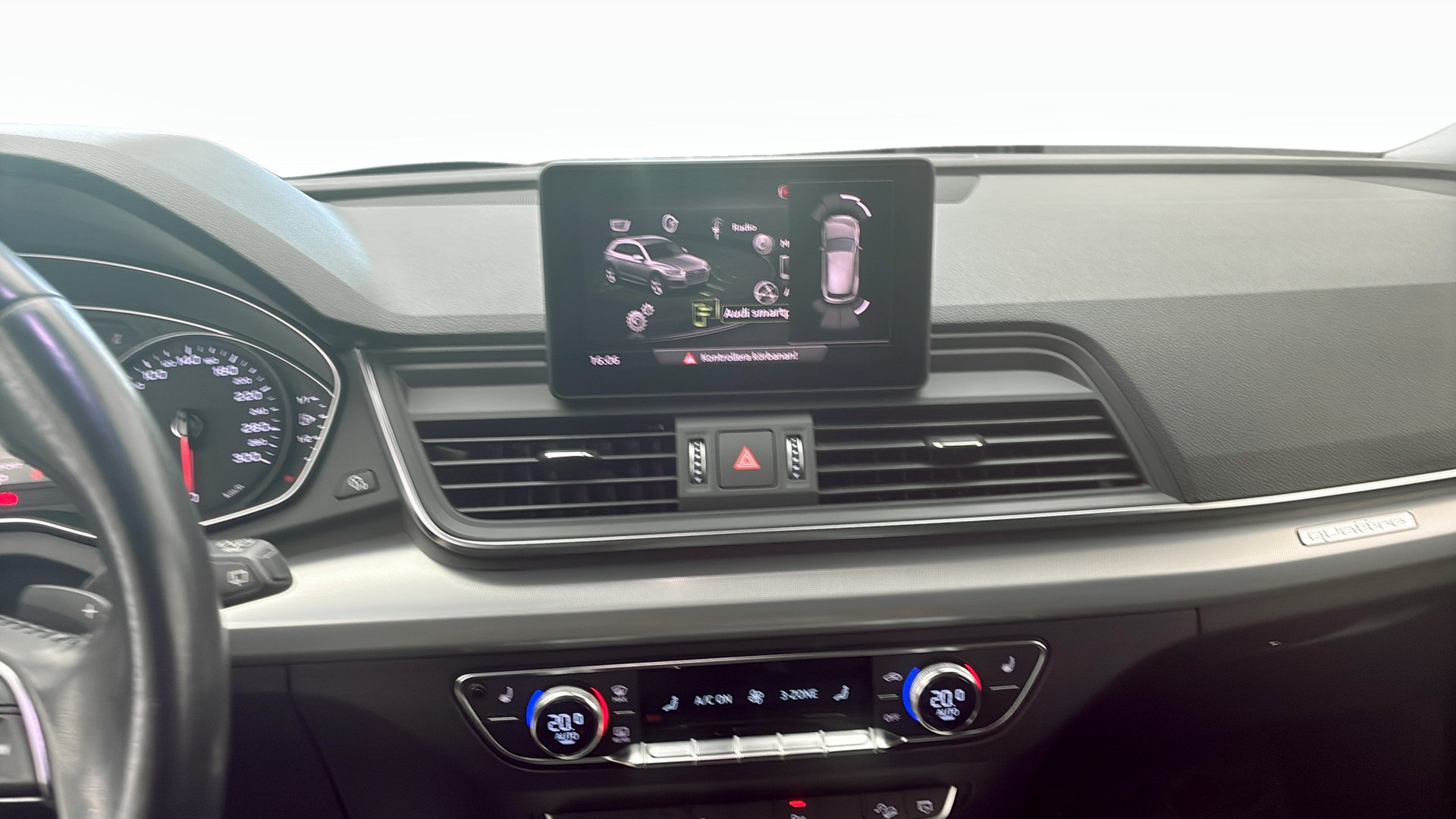 Audi Q5 YRL576
