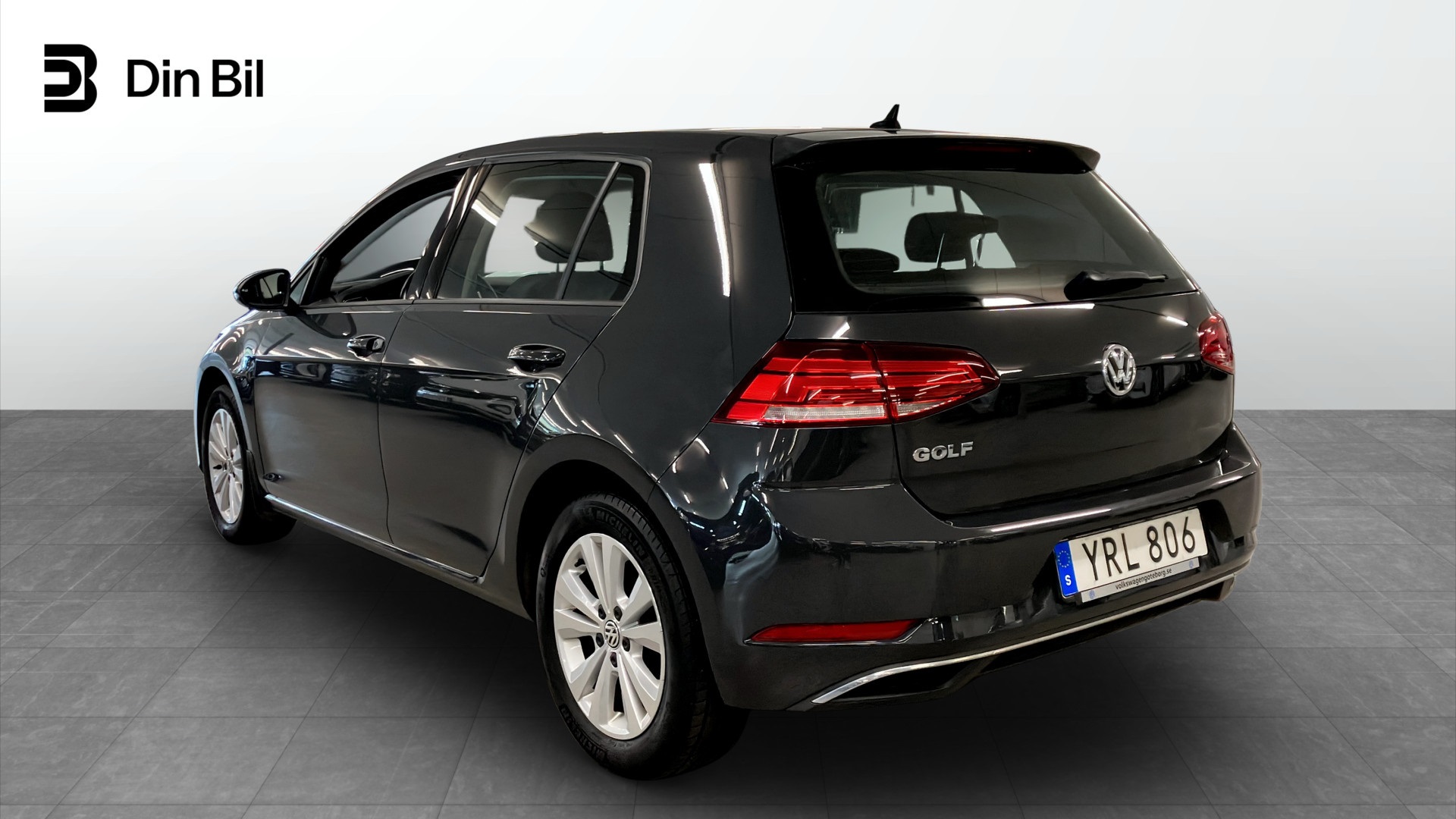 Volkswagen Golf YRL806