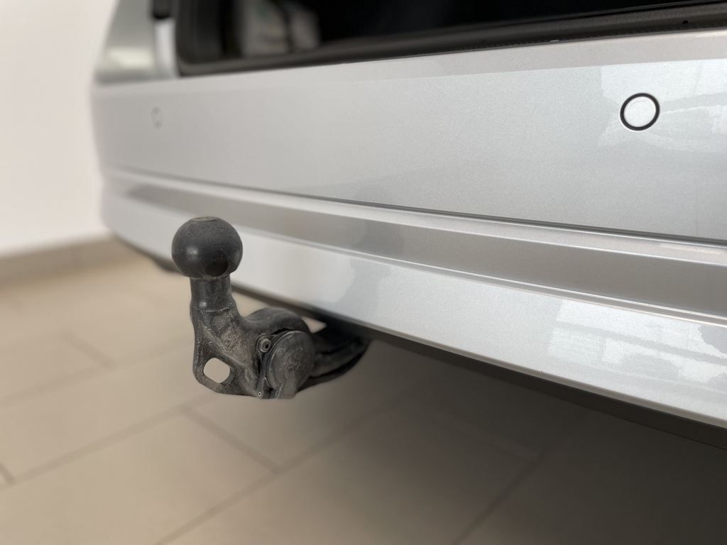 Skoda Octavia Combi YRN69K