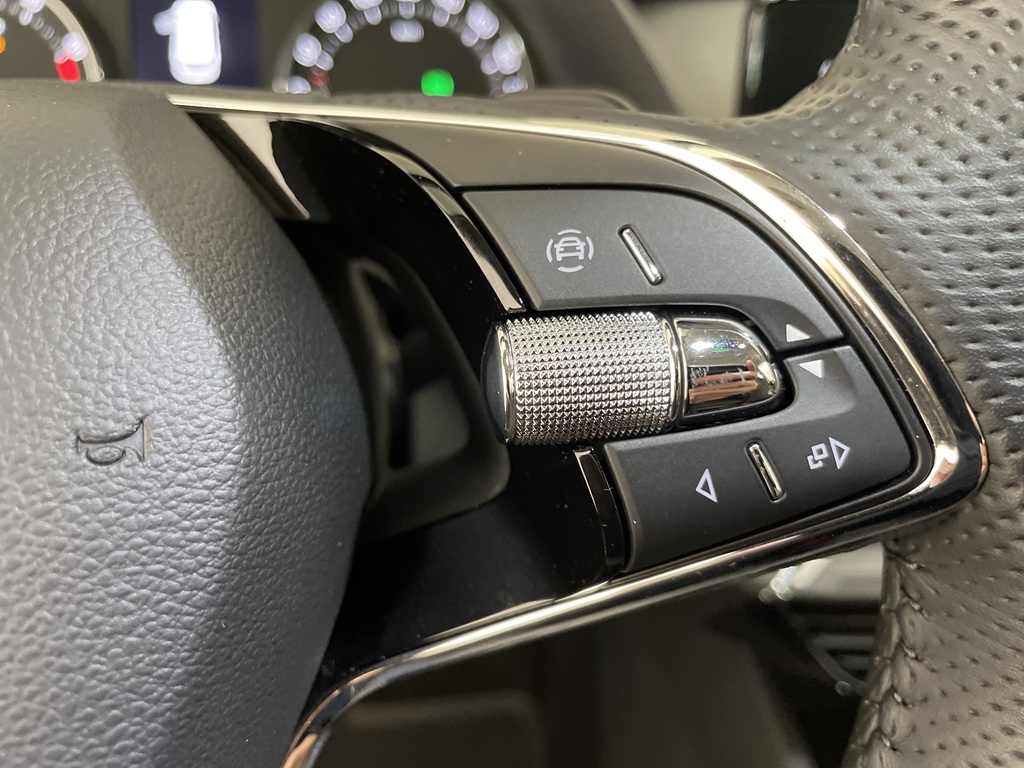 Skoda Octavia Combi YRN69K