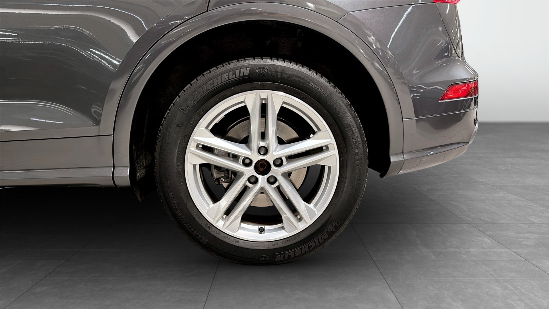 Audi Q5 YRS513