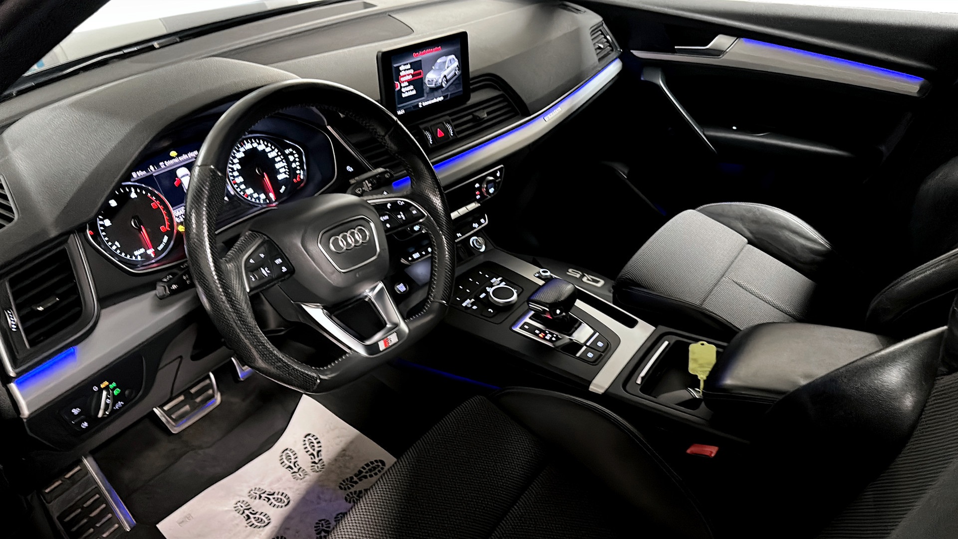 Audi Q5 YRS513