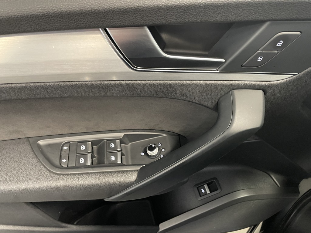 Audi Q5 YRX923