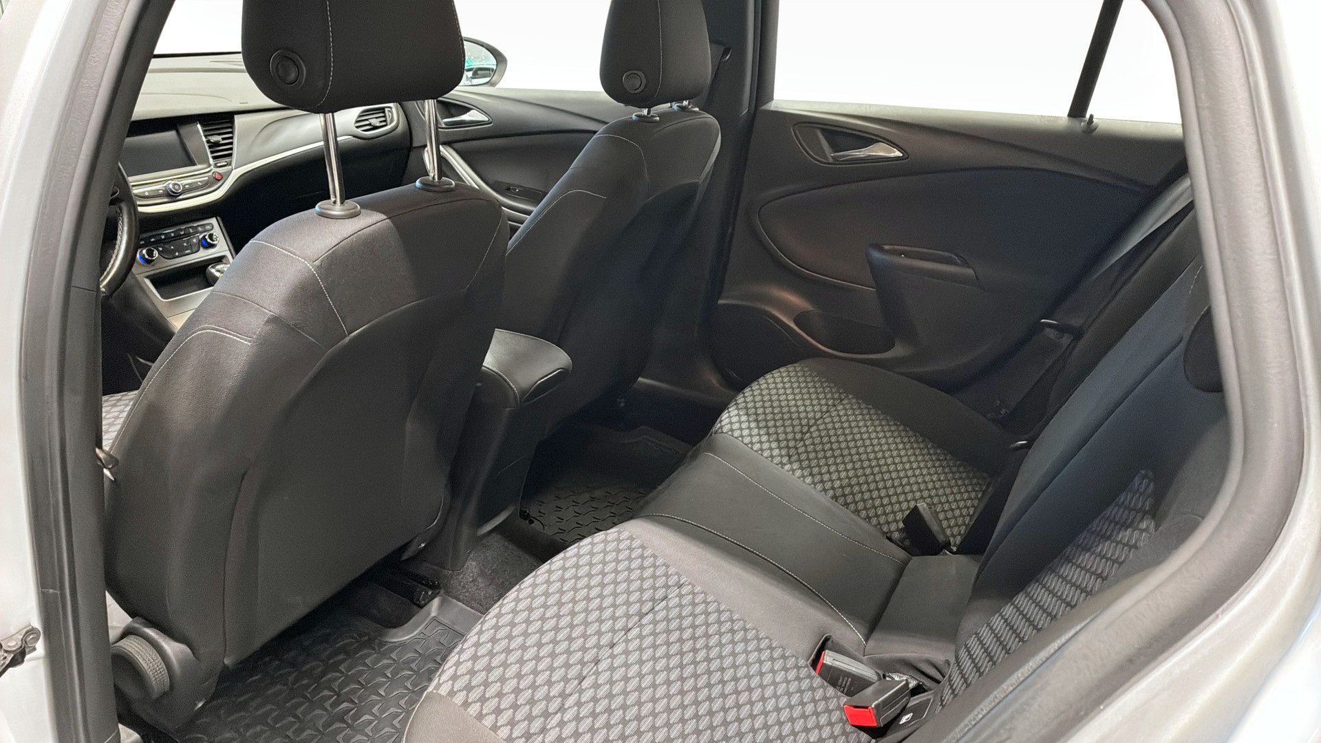 Opel Astra YSK823