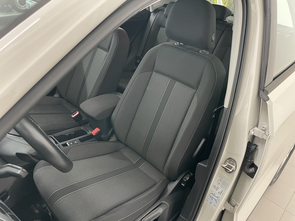 Volkswagen T-Roc YSL704