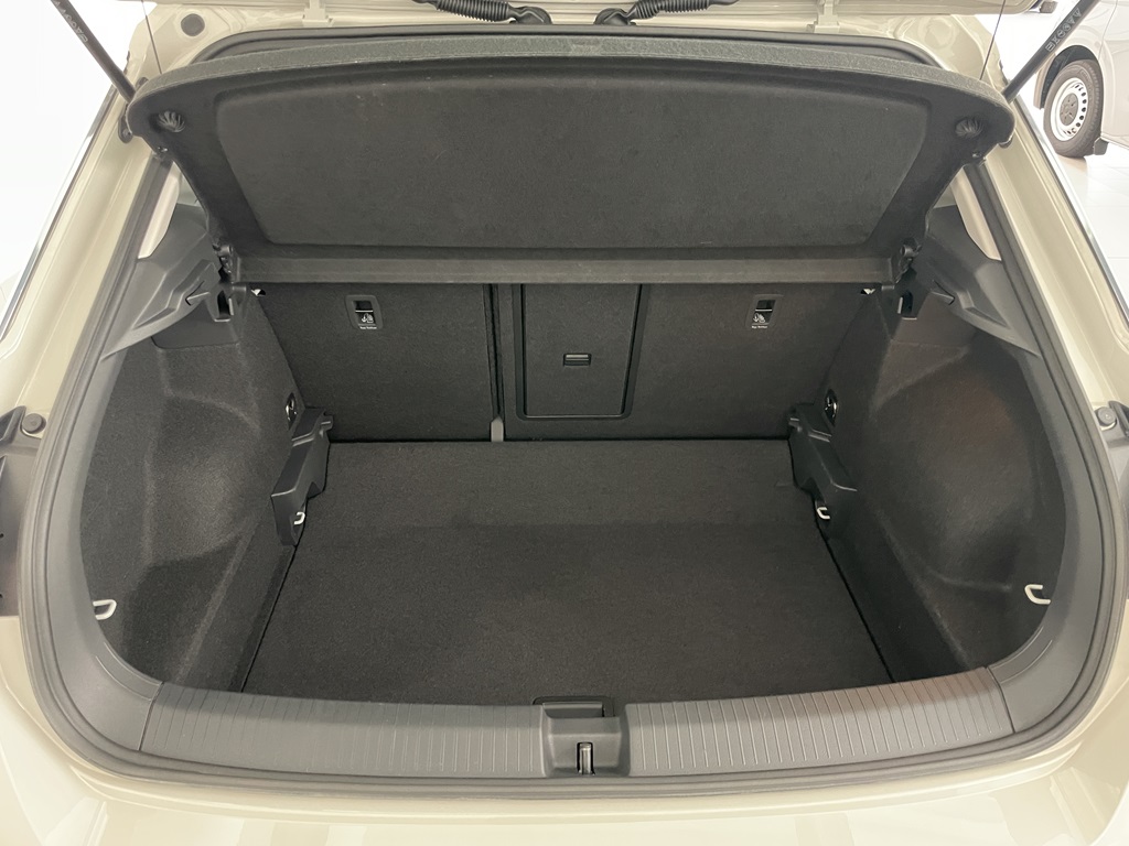 Volkswagen T-Roc YSL704
