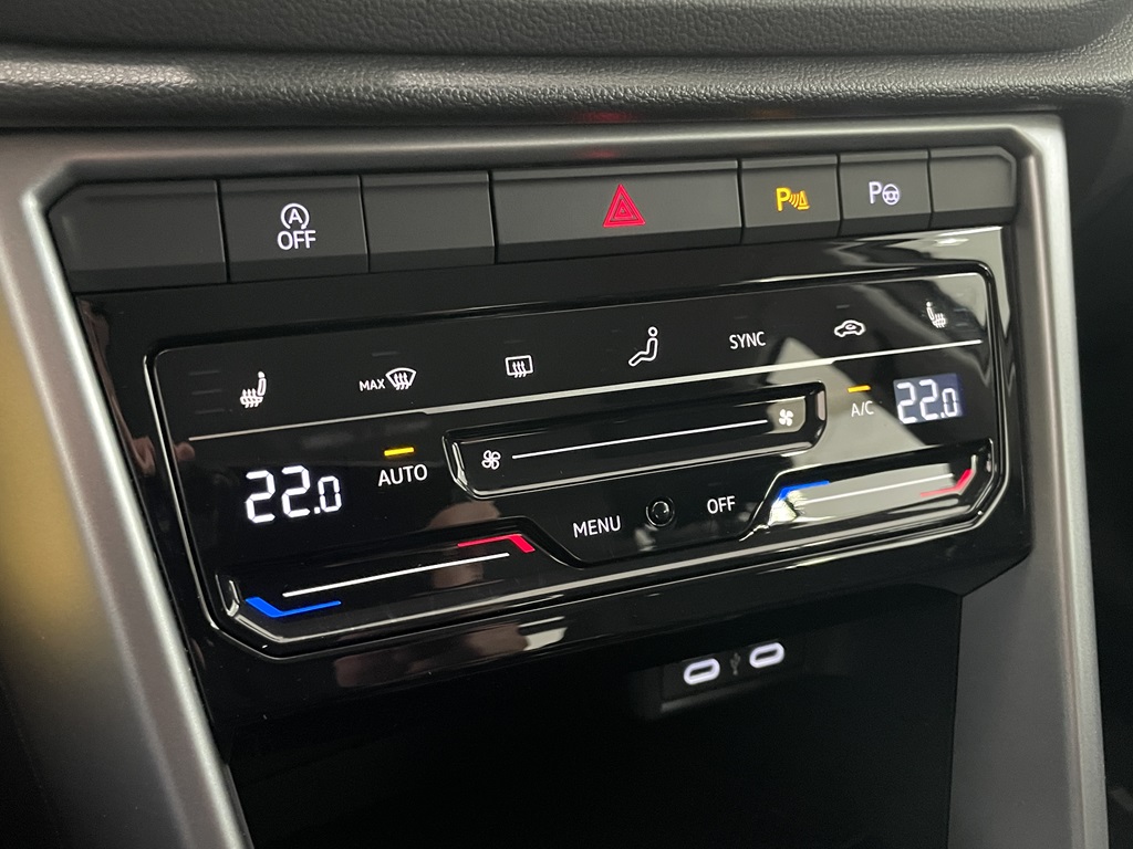 Volkswagen T-Roc YSL704