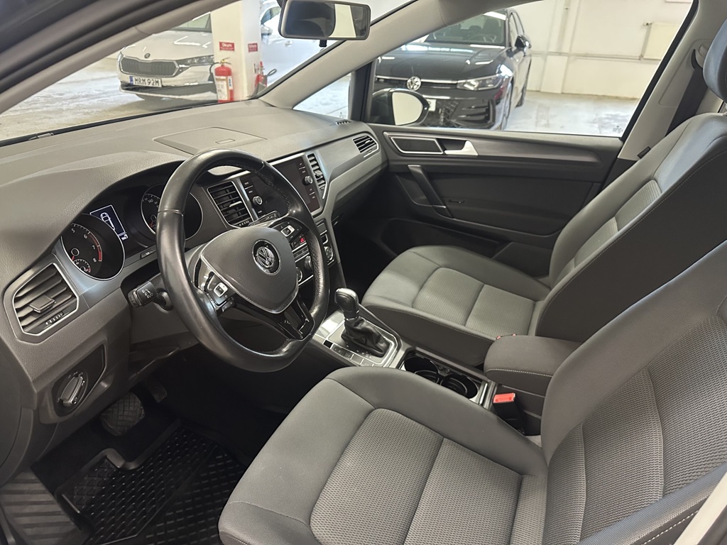 Volkswagen Golf Sportsvan YSU057