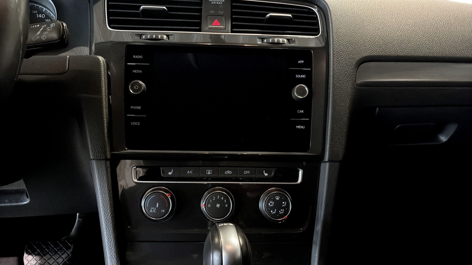 Volkswagen Golf YTA125