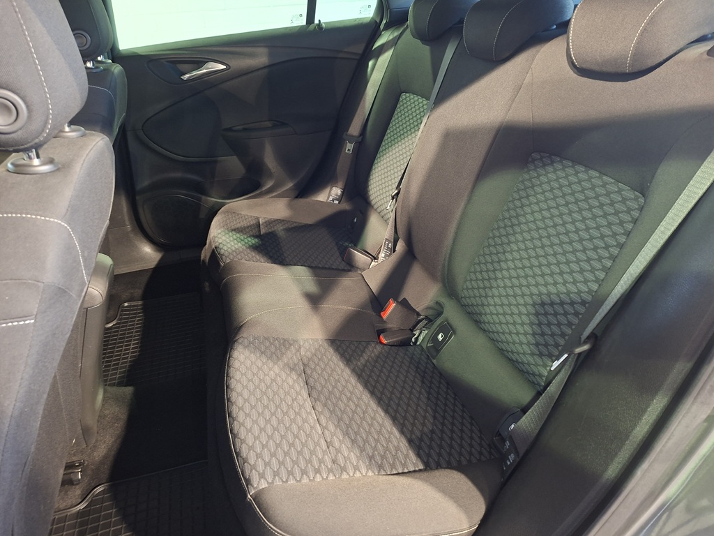 Opel Astra YTA518
