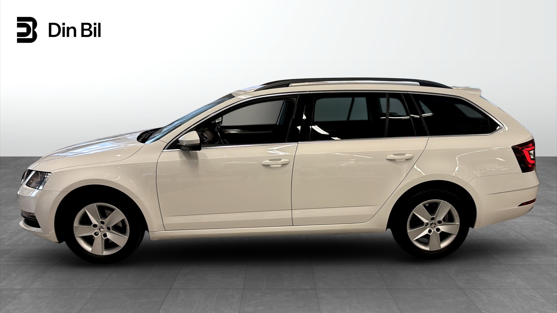 Skoda Octavia Combi YTD303