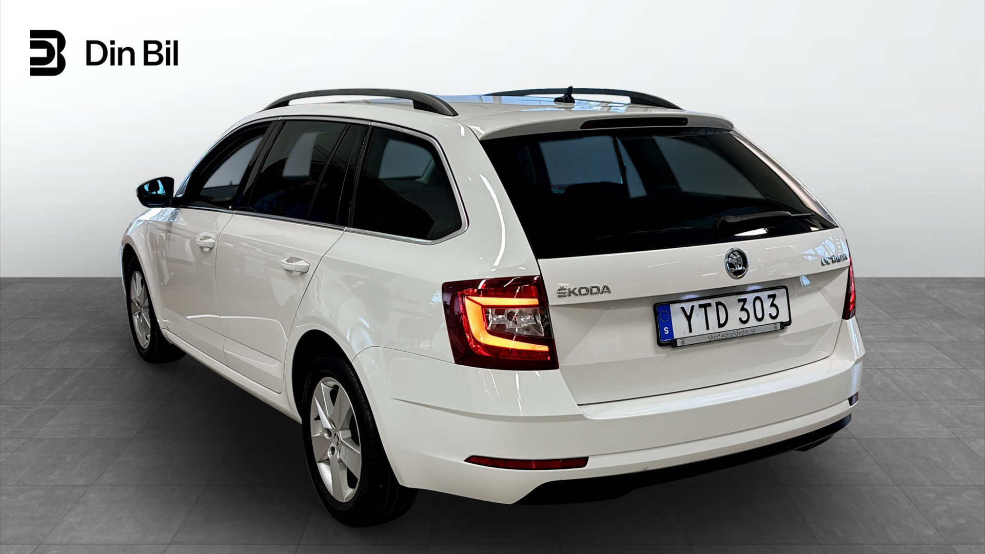 Skoda Octavia Combi YTD303