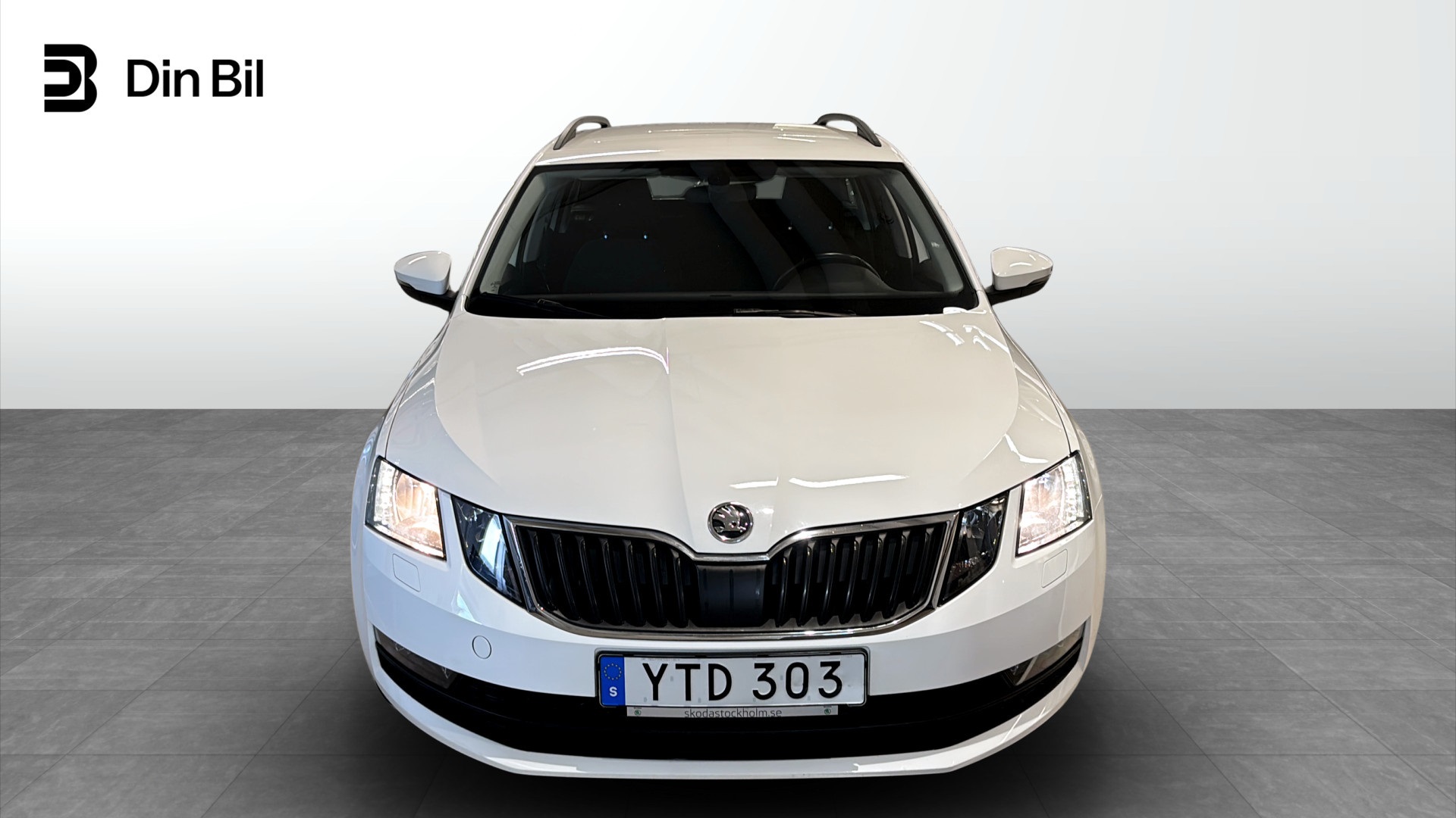 Skoda Octavia Combi YTD303