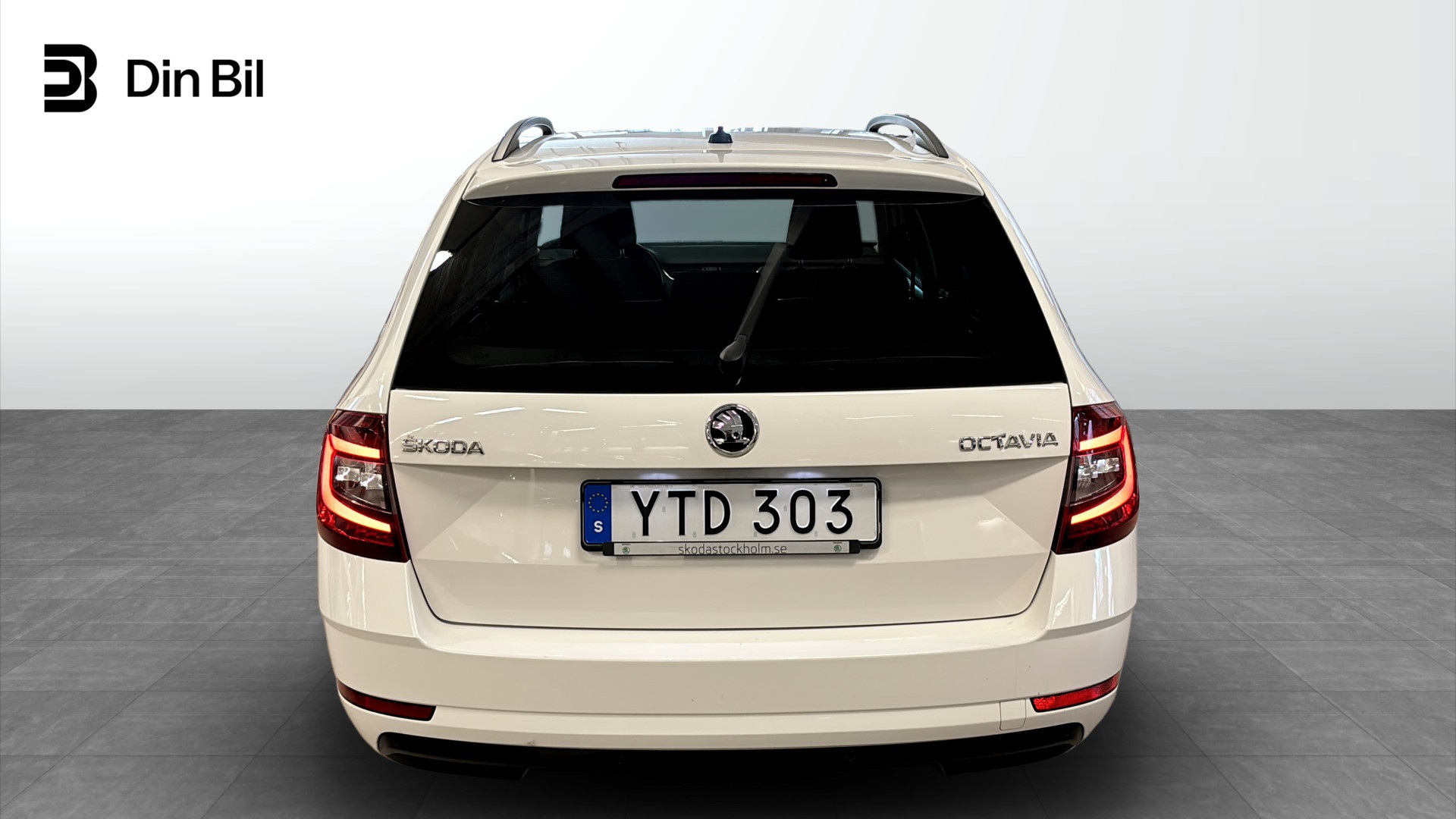 Skoda Octavia Combi YTD303