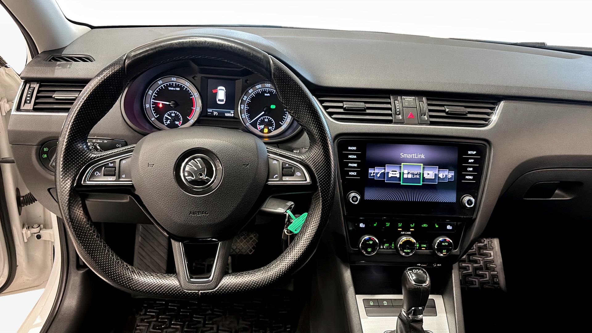 Skoda Octavia Combi YTD303