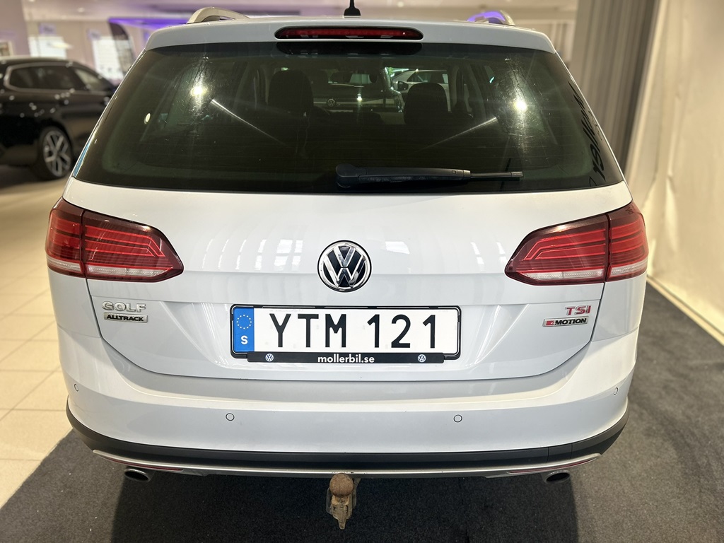 Volkswagen Golf YTM121