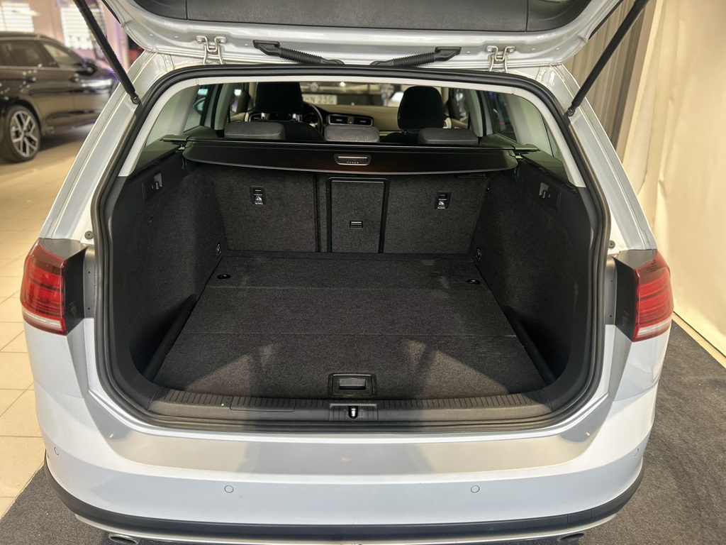 Volkswagen Golf YTM121