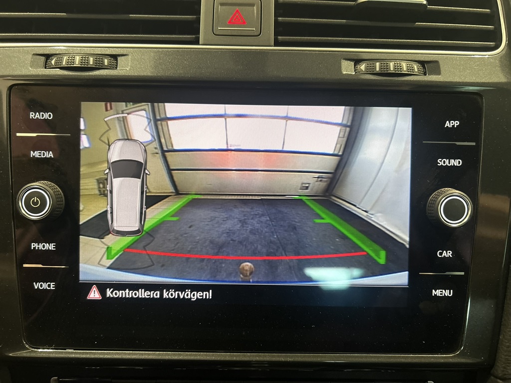 Volkswagen Golf YTM121