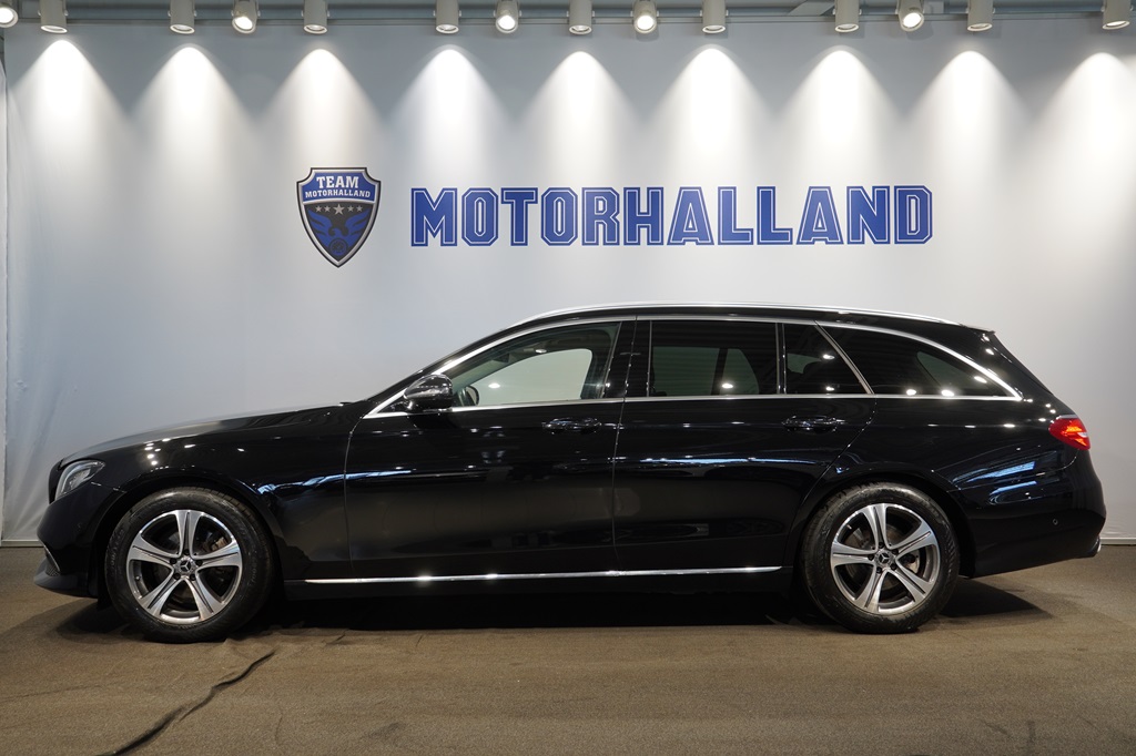 Mercedes E 200 YTT544