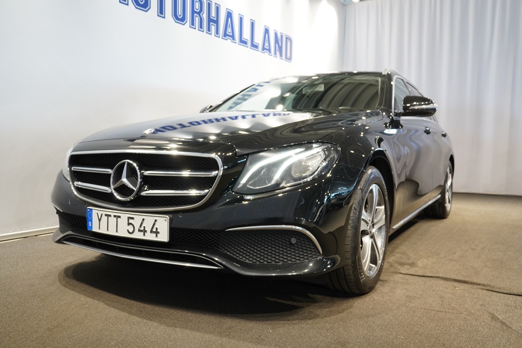 Mercedes E 200 YTT544