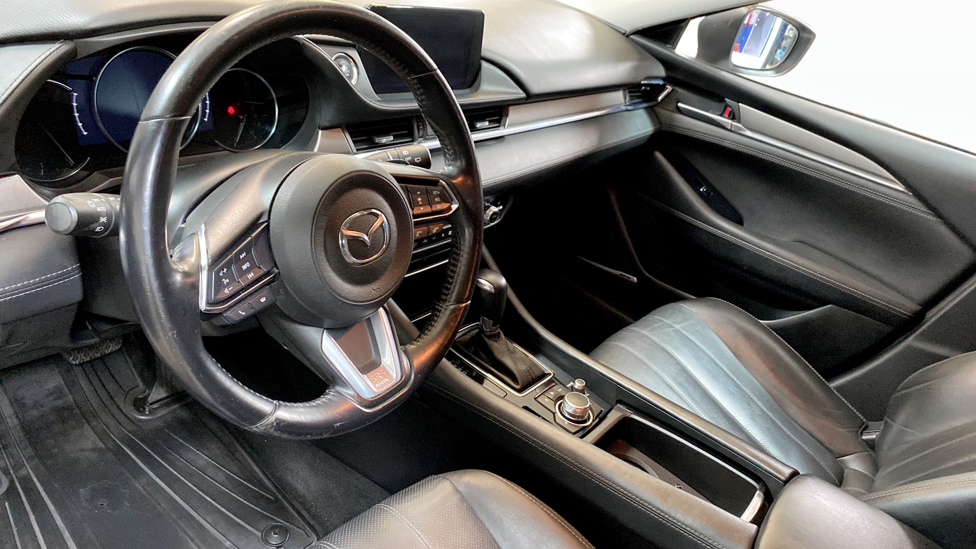 Mazda 6 YTU851