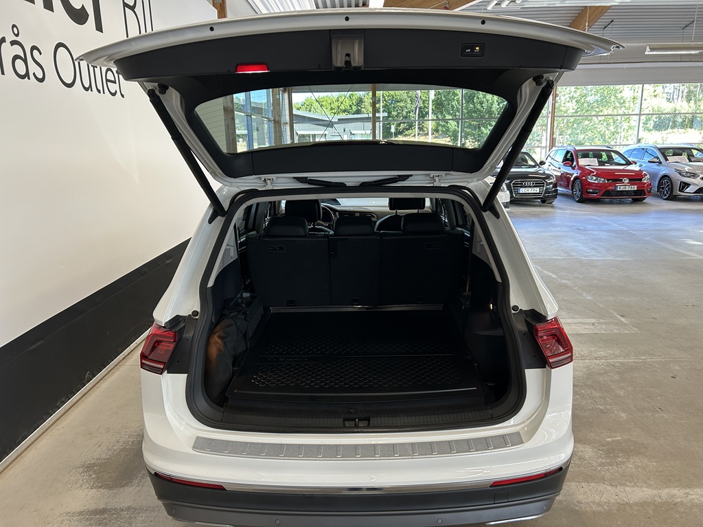 Volkswagen Tiguan Allspace YUP912