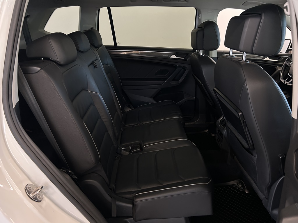 Volkswagen Tiguan Allspace YUP912