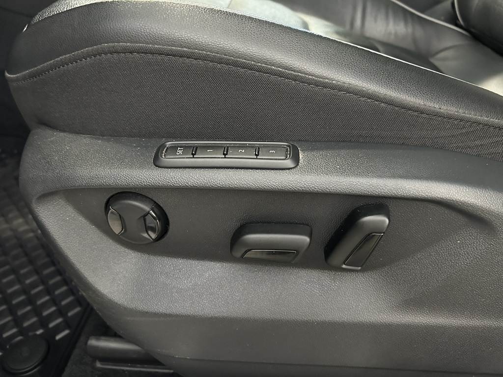 Volkswagen Tiguan Allspace YUP912