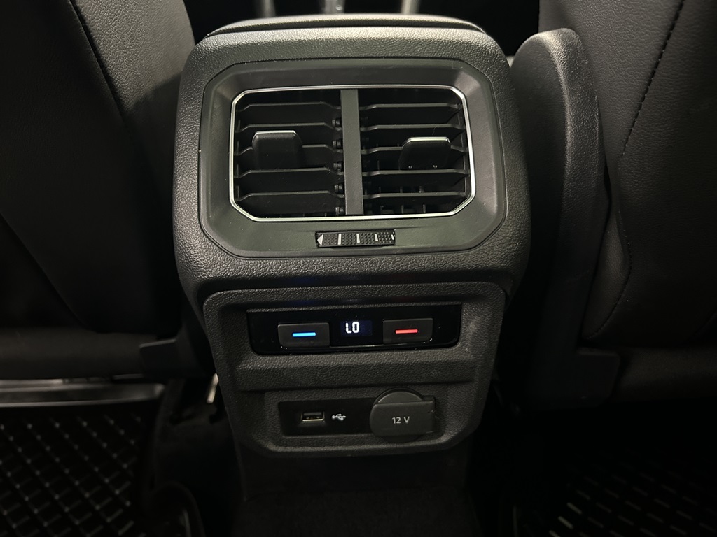 Volkswagen Tiguan Allspace YUP912