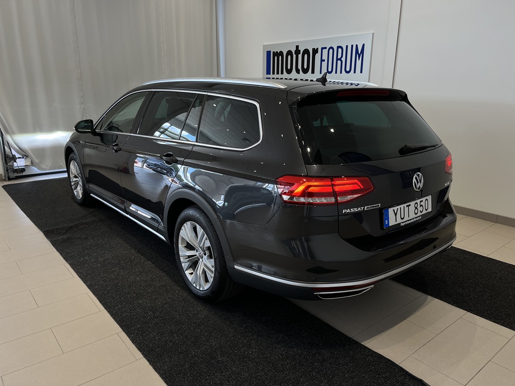 Volkswagen Passat YUT850
