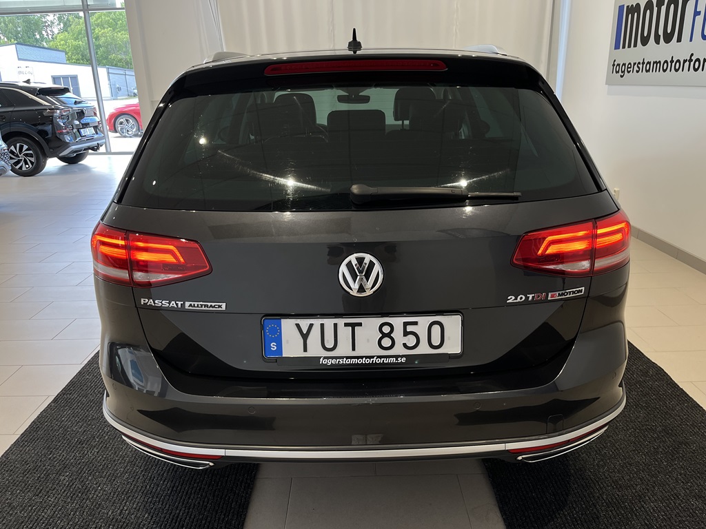 Volkswagen Passat YUT850