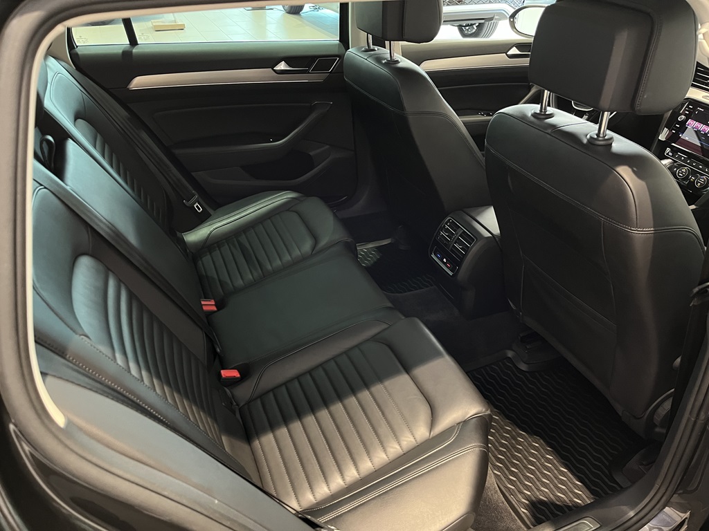 Volkswagen Passat YUT850