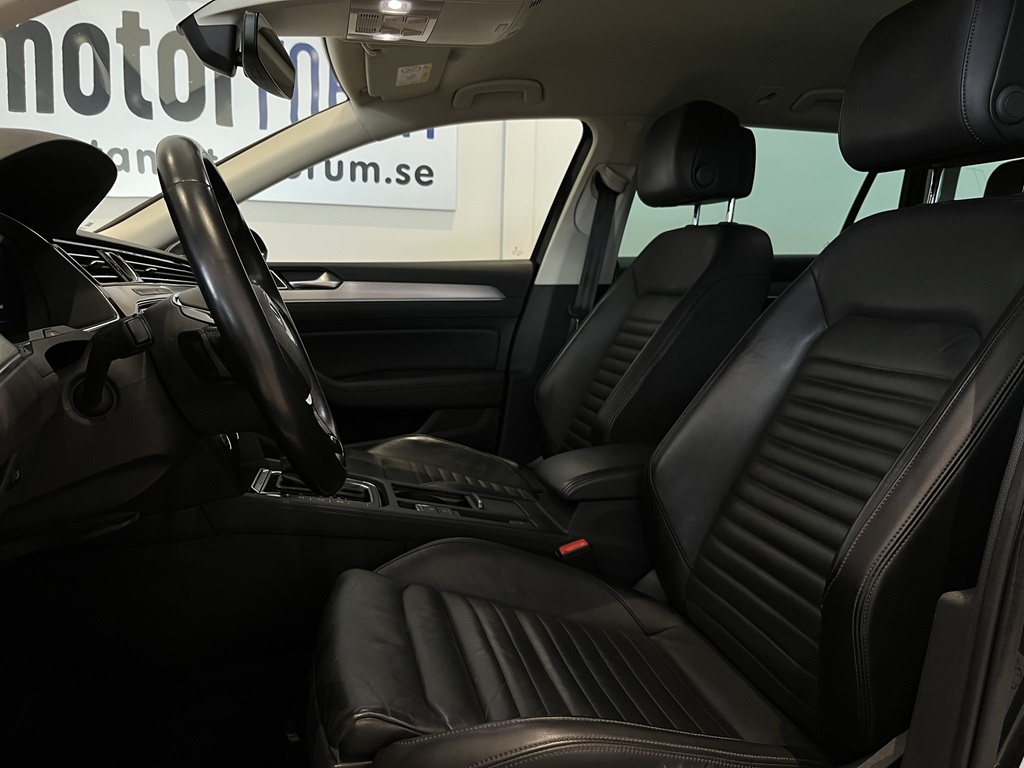 Volkswagen Passat YUT850