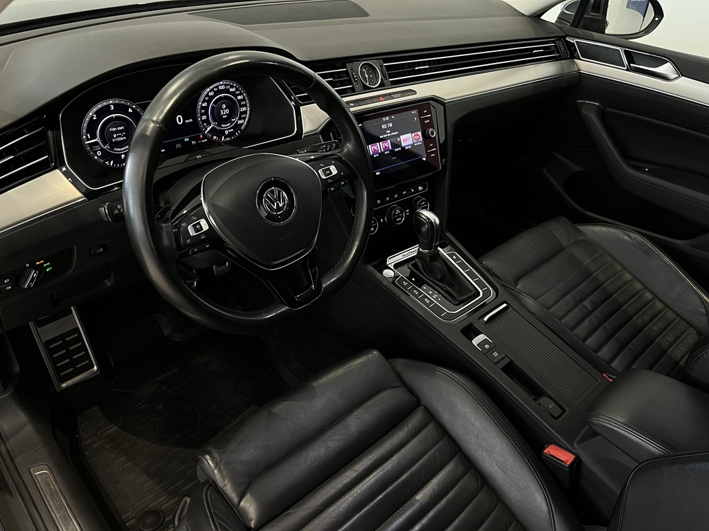 Volkswagen Passat YUT850