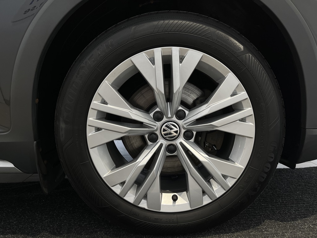 Volkswagen Passat YUT850