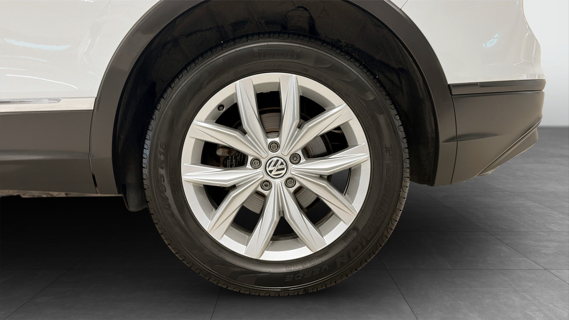 Volkswagen Tiguan YUU032