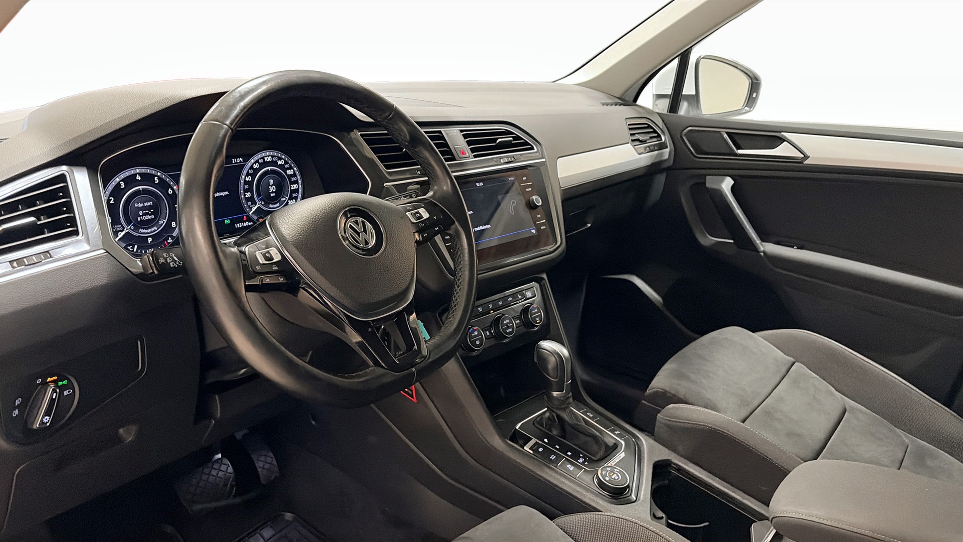 Volkswagen Tiguan YUU032