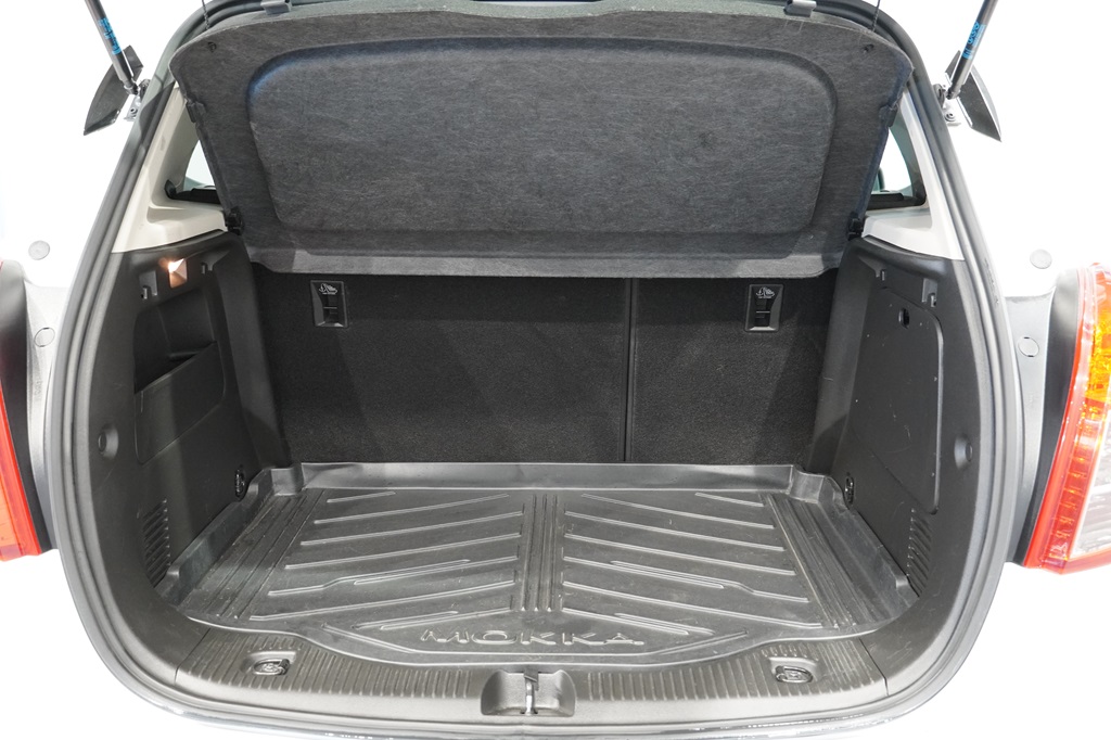 Opel Mokka YUU702