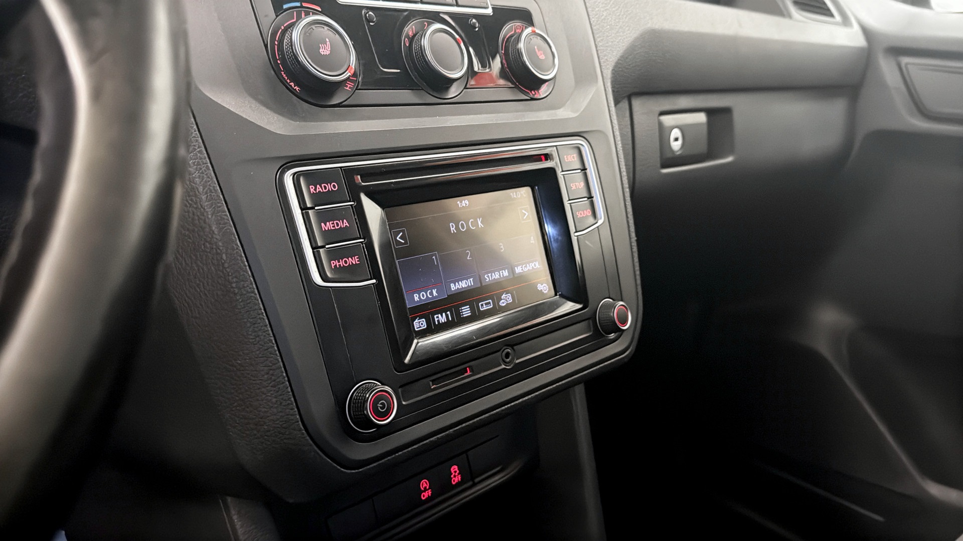 Volkswagen Caddy Maxi YUU918