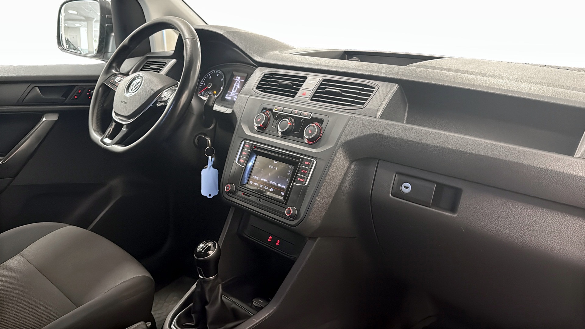 Volkswagen Caddy Maxi YUU918