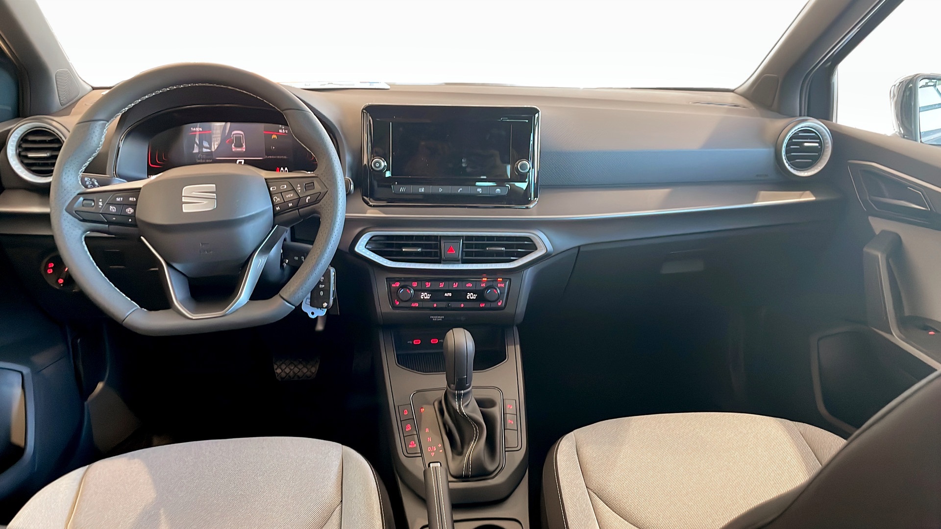 SEAT Arona YUY05X