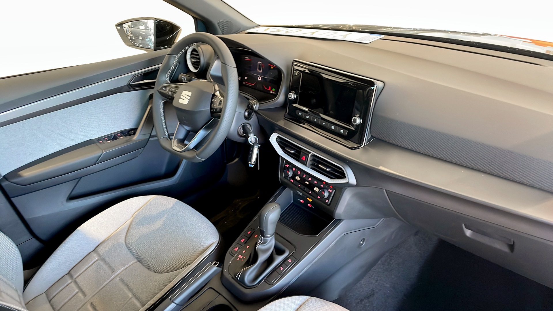 SEAT Arona YUY05X